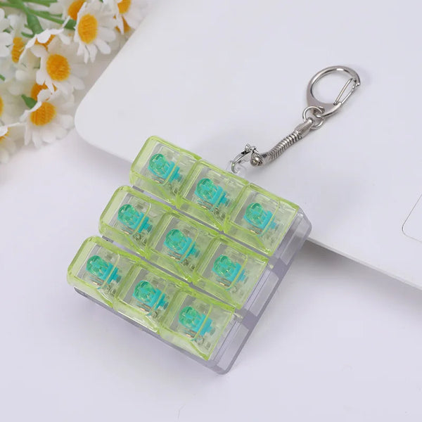 LED Keyboard Fidget Keychain 4/9 Keys Clicker Light Up Button Stress Relief Key Chain for Office Desk Finger Exercise Keycap
